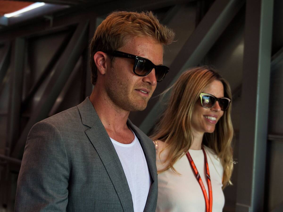 Foto zur News: Rosberg als Vater voll gefordert: "Sieht man die Augenringe?"