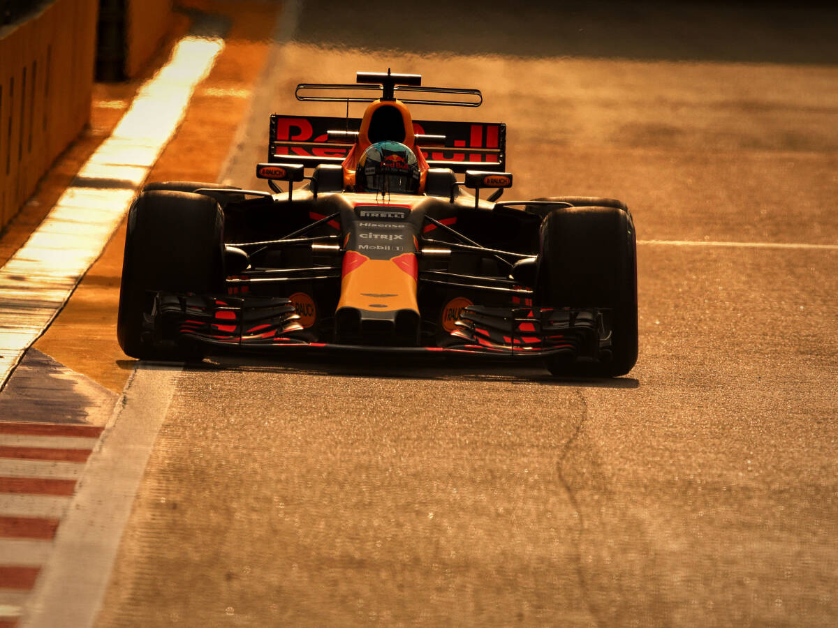 Foto zur News: Formel 1 Singapur 2017: Daniel Ricciardo ist Mann des Freitags