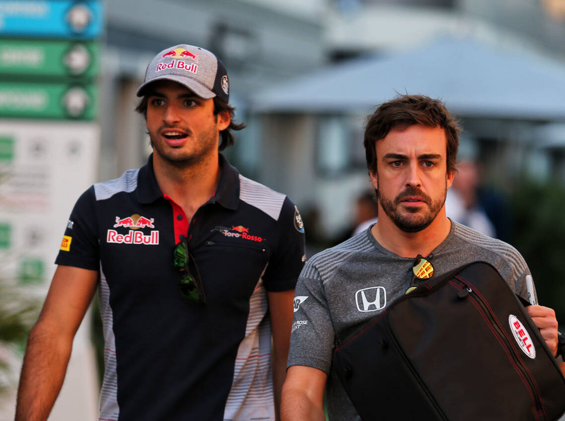 Foto zur News: Sainz: Alonso-Schwärmerei war ein Grund für Renault-Wechsel
