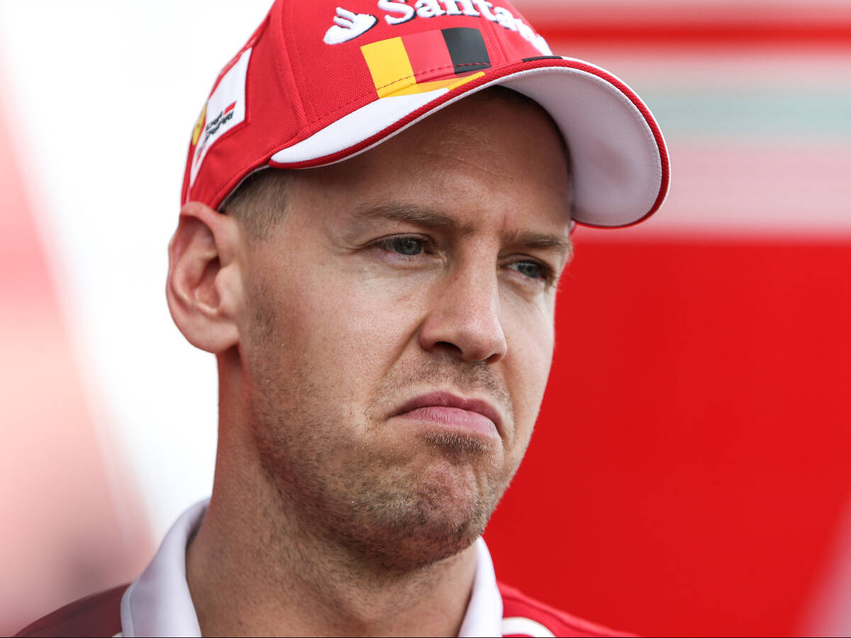 Foto zur News: "Ein Witz": Vettel vor verpasster Hymne auf Toilette aufgehalten