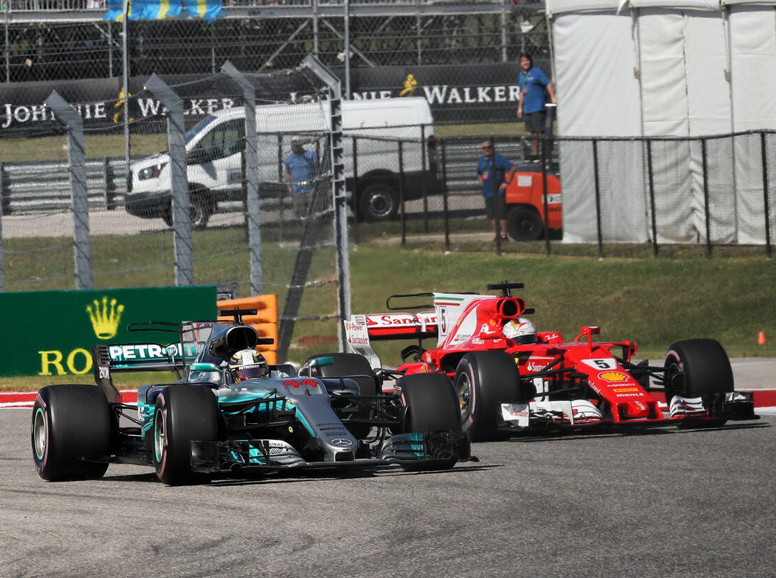 Foto zur News: Hamilton tönt nach Vettel-Manöver: "Sowas tue ich im Schlaf"