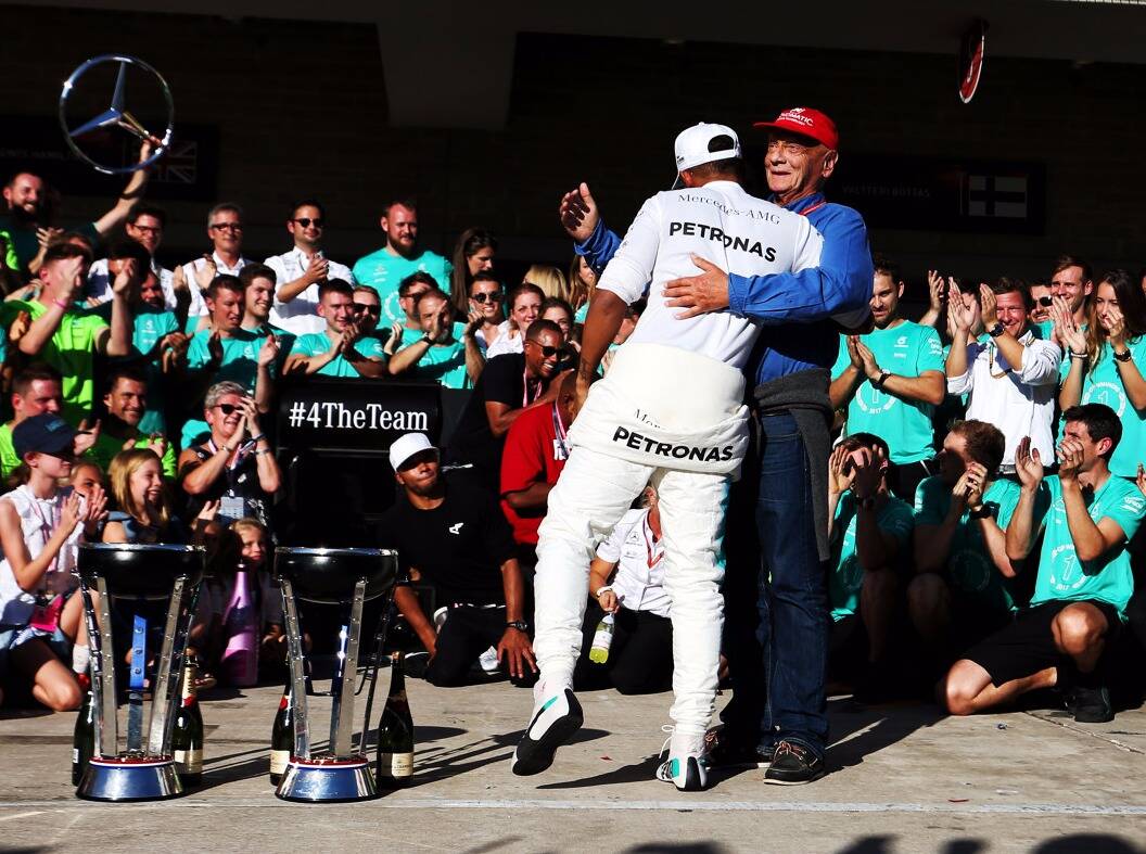 Foto zur News: Lauda: Lewis Hamilton zwei Zehntel schneller als alle anderen