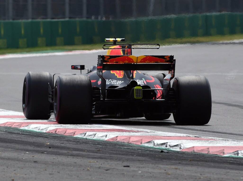 Foto zur News: Horner: "Diese Motoren haben der Formel 1 nur geschadet"