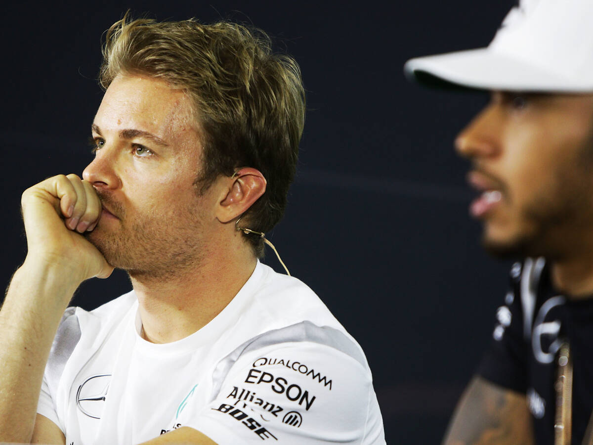 Foto zur News: Rosbergs Handschuhtrick: "Vergessen" es Hamilton  zu sagen