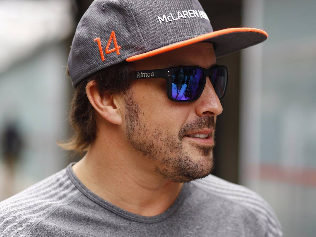 Foto zur News: Bahn frei: Fernando Alonso fährt 24 Stunden von Le Mans 2018