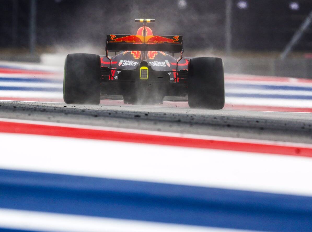 Foto zur News: Pirelli mit neuem Regenreifen in Verzug: Drückt FIA Auge zu?
