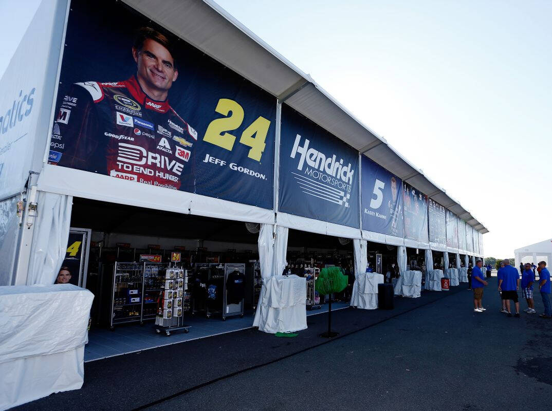 Foto zur News: Trotz NASCAR-Flop: Formel 1 plant zentralen Fanartikelverkauf