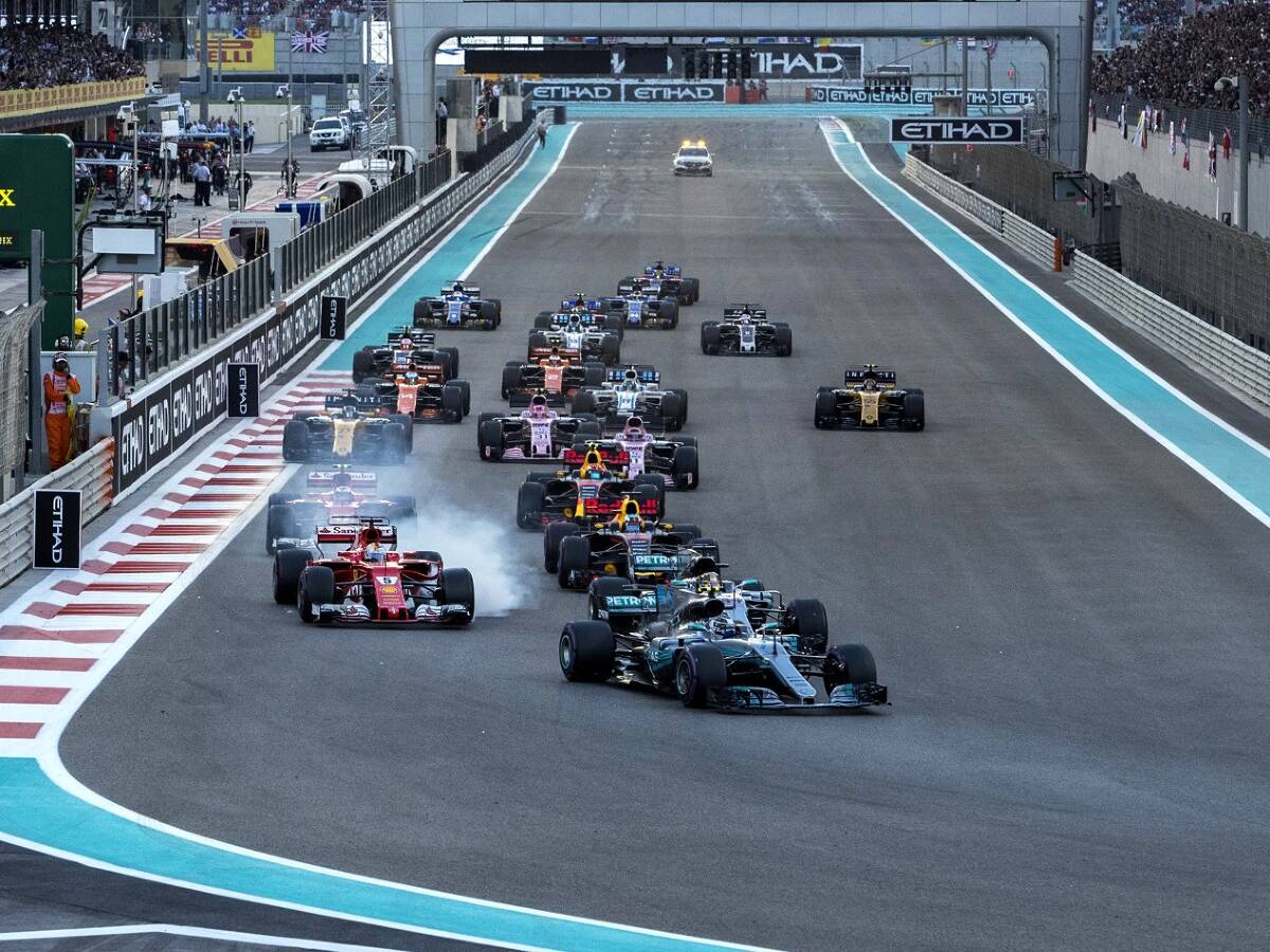 Foto zur News: Offiziell: Formel-1-Rennen starten ab sofort um 15:10 Uhr