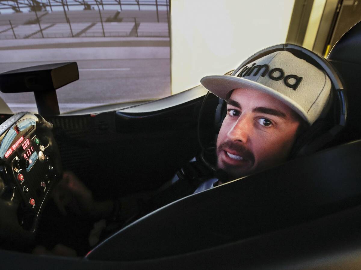Foto zur News: McLaren mahnt Alonso: Nicht zu viel für Toyota tun