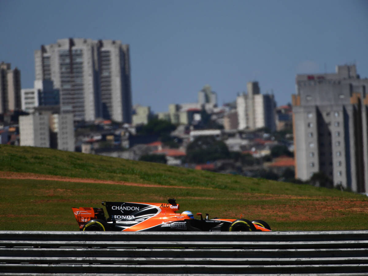 Foto zur News: Alonso blickt zurück: Brasilien war "bestes Rennen 2017"