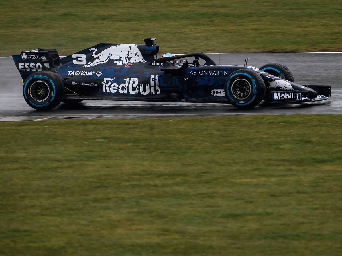 Foto zur News: Neuer Red Bull: Ricciardos Silverstone-Roll-out fällt ins Wasser