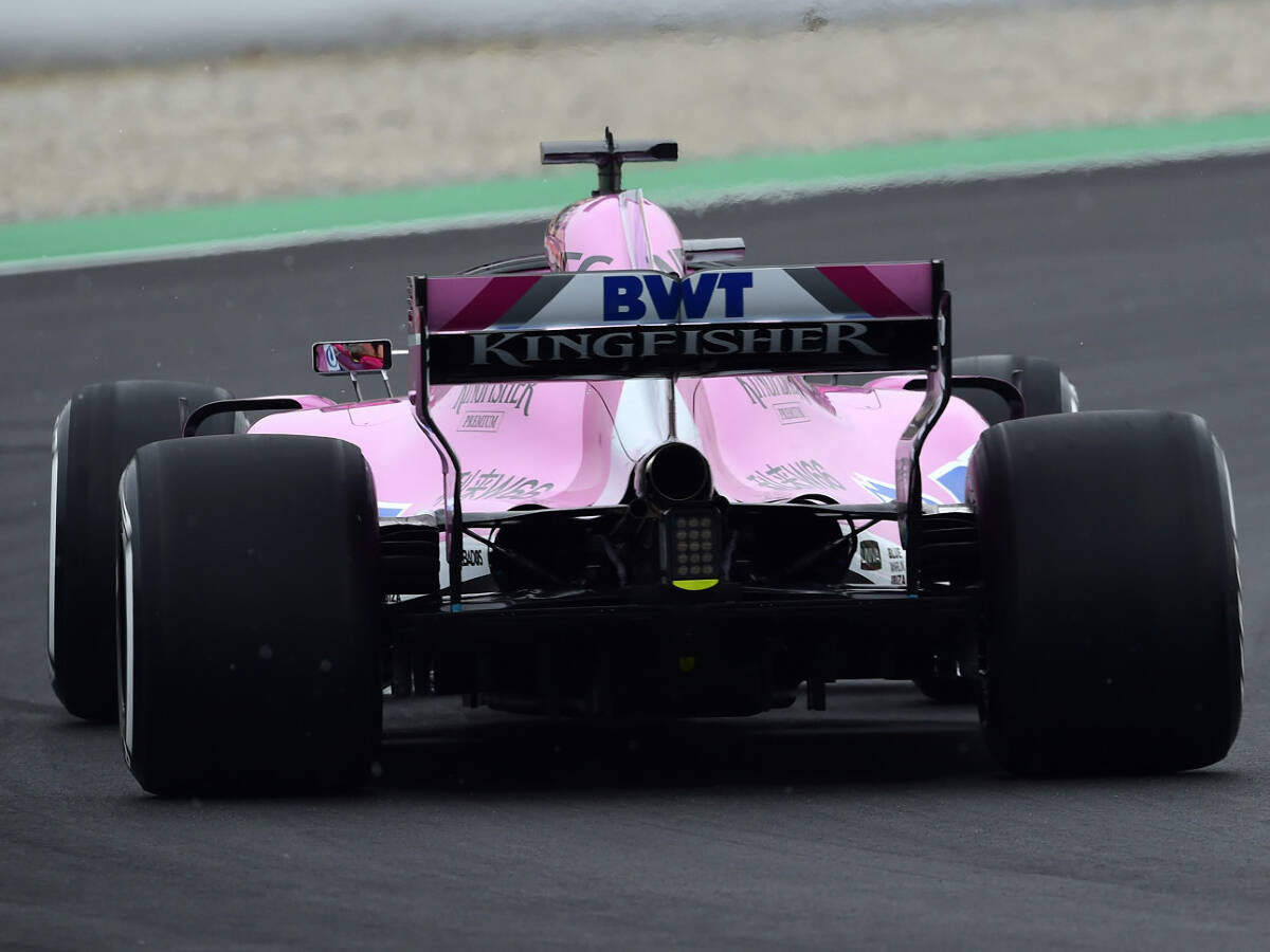 Foto zur News: Force India hinkt hinterher, aber Ocon bleibt optimistisch