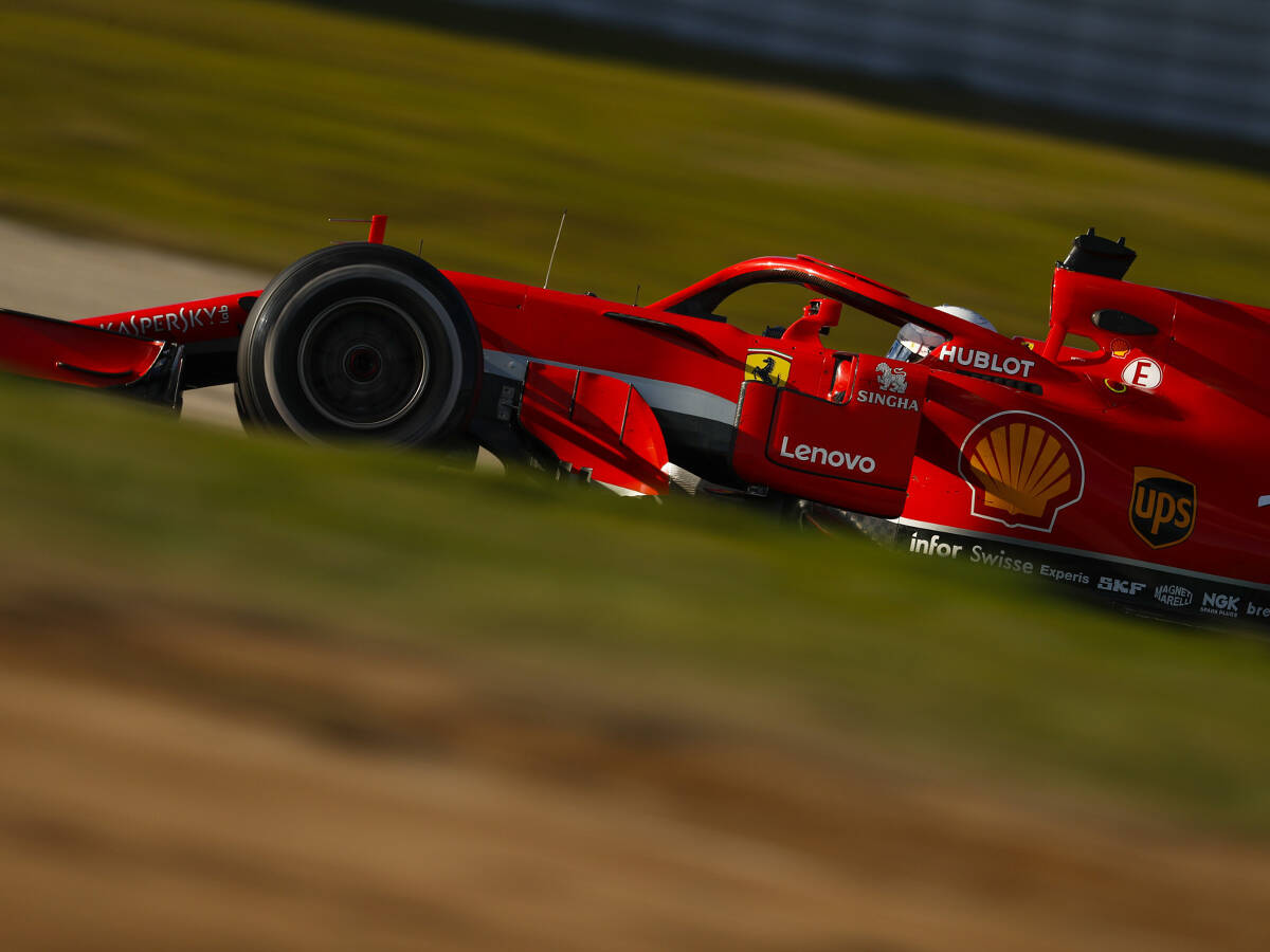 Foto zur News: Formel-1-Test Barcelona: Vettel eröffnet Woche mit Bestzeit