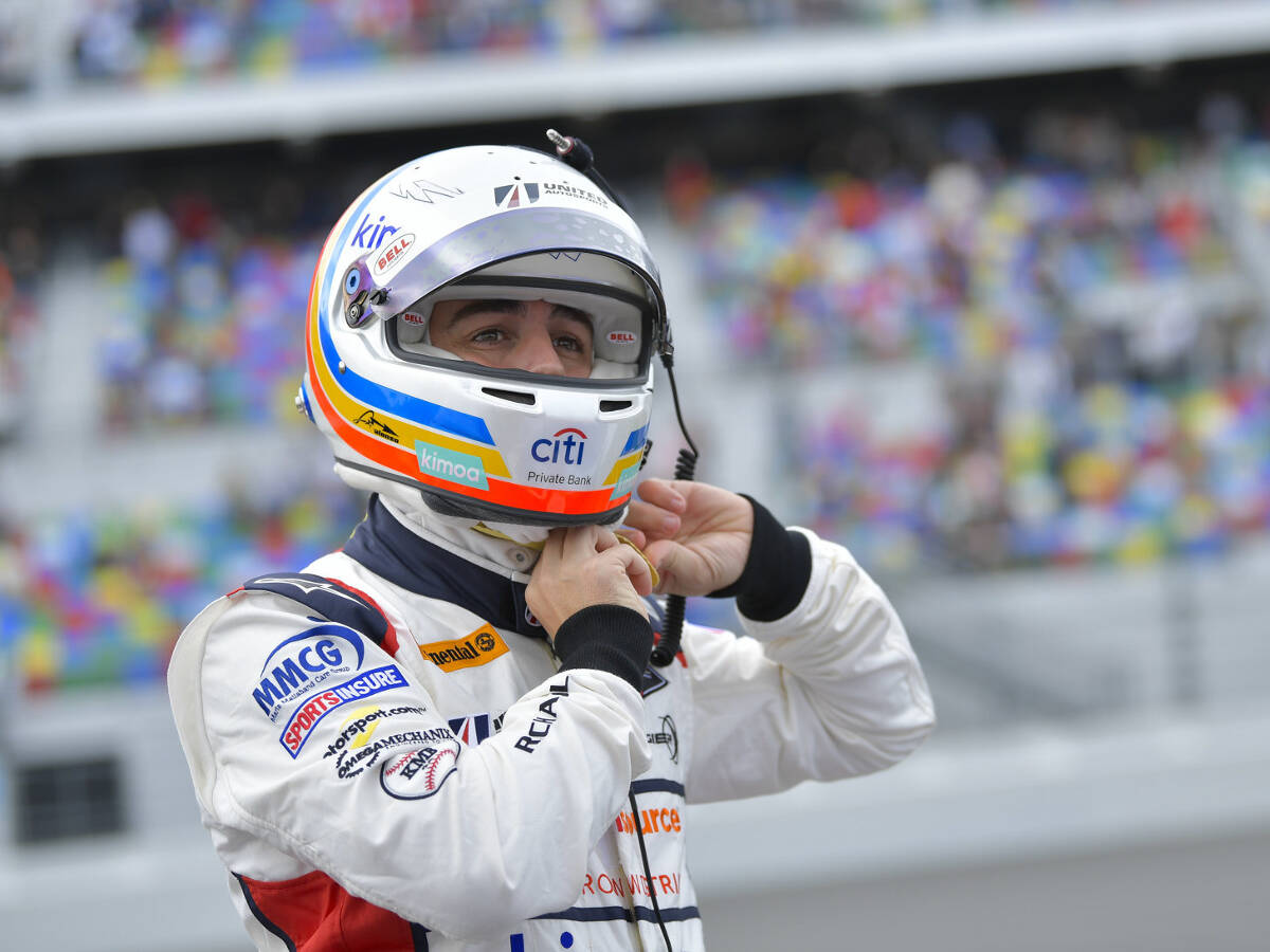 Foto zur News: Tank leer: So knapp verpasste Alonso einen V8-Supercar-Test