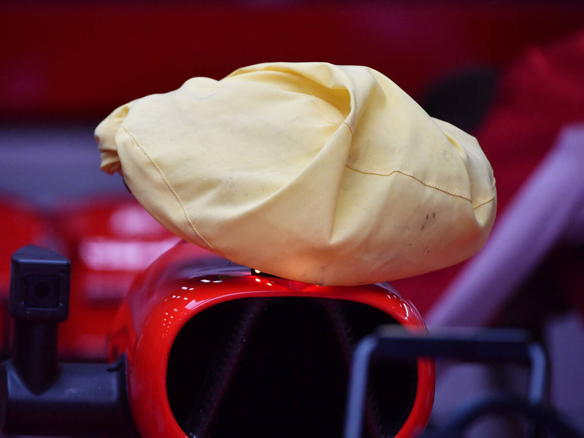 Foto zur News: FIA stellt klar: Ferraris mysteriöse Kamera-Kühltasche ist legal