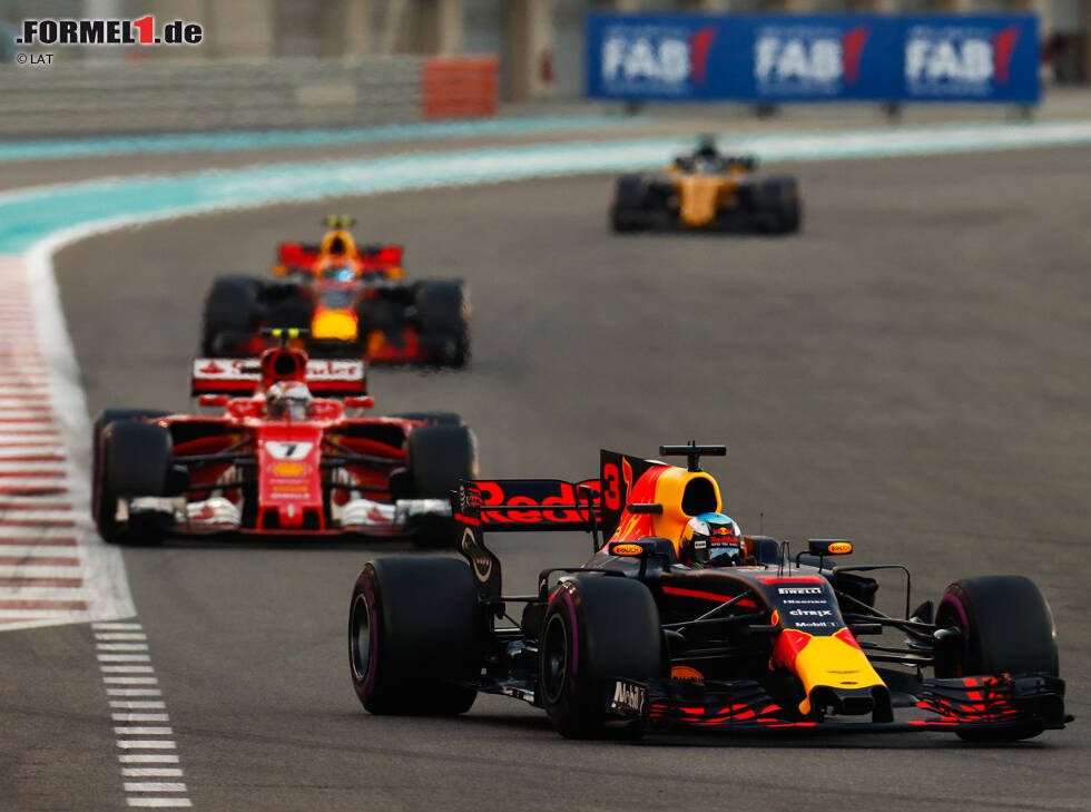 Foto zur News: Daniel Ricciardo, Kimi Räikkönen, Max Verstappen