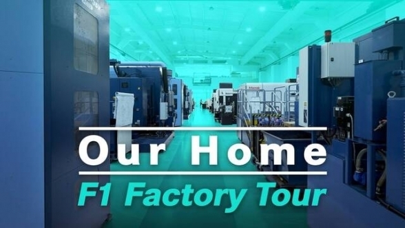 Eine Tour durch die Mercedes-Fabrik