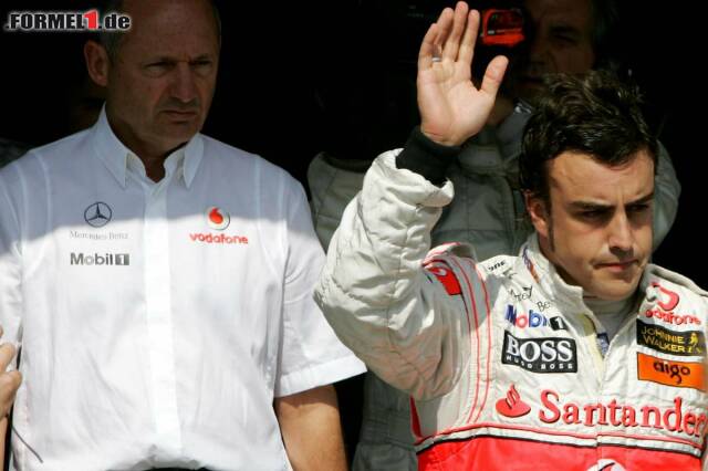 Foto zur News: Alonso hatte in den beiden Jahren zuvor die Weltmeisterschaft mit Renault gewonnen.