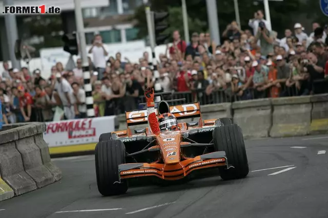 Foto zur News: Formel-1-Live-Ticker: Felipe Massa fürchtet Renault-Angriff