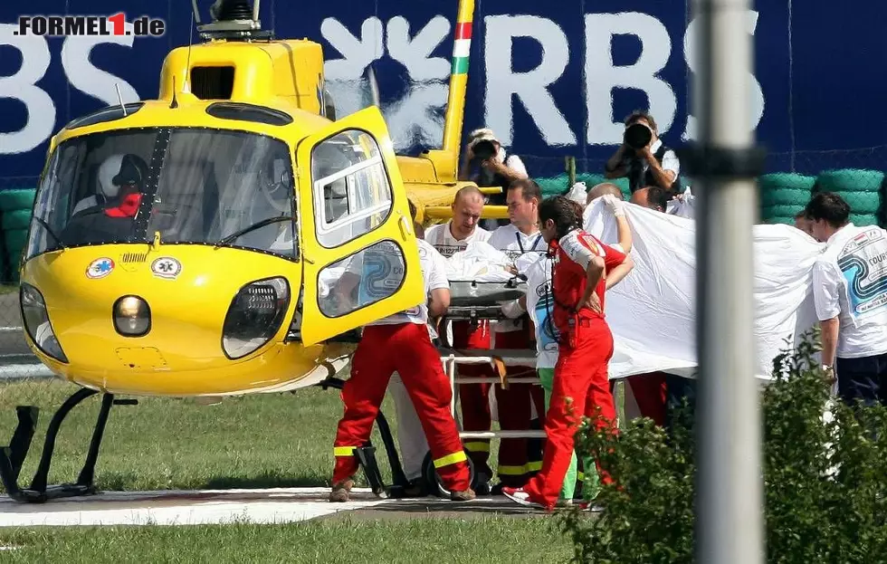 Foto zur News: Im Jahr 2009 verunglückte der Ferrari-Pilot in der Qualifikation zum Großen Preis von Ungarn schwer...
