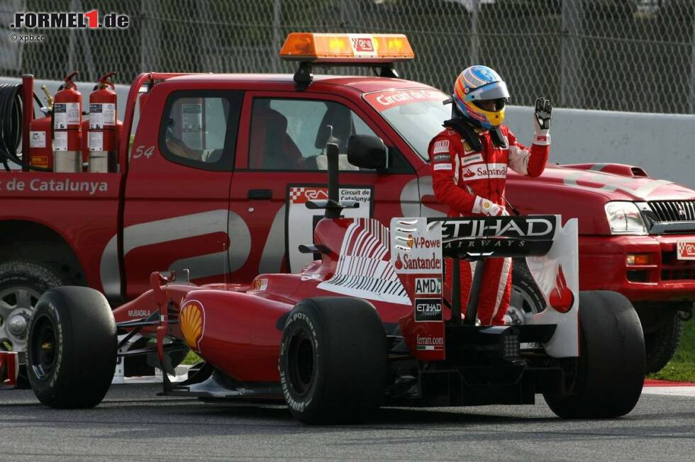 Foto zur News: Fernando Alonso (Ferrari) ohne Vortrieb