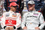 Foto zur News: Lewis Hamilton (McLaren) und Michael Schumacher (Mercedes)