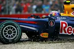 Foto zur News: Mark Webber (Red Bull) im Kies