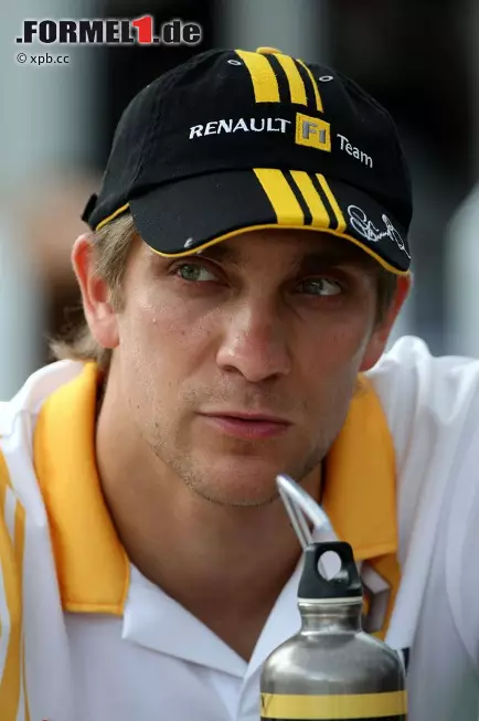 Foto zur News: Vitaly Petrov (Renault)