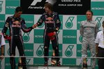 Foto zur News: Mark Webber (Red Bull), Sebastian Vettel (Red Bull) und  Nico Rosberg (Mercedes)