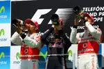 Foto zur News: Lewis Hamilton, Sebastian Vettel (Red Bull) und Jenson Button (McLaren)