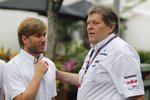 Foto zur News: Nick Heidfeld (Sauber) und Norbert Haug (Mercedes-Motorsportchef)