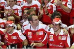 Foto zur News: Felipe Massa, Stefano Domenicali (Teamchef) unmd Fernando Alonso (Ferrari)