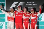 Foto zur News: Lewis Hamilton (McLaren), Chris Dyer, Fernando Alonso und Felipe Massa (Ferrari)