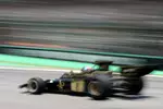 Foto zur News: Emerson Fittipaldi im Lotus 72 bei Demorunden