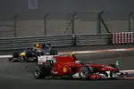 Gallerie: Fernando Alonso (Ferrari) vor Mark Webber (Red Bull)