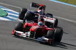 Foto zur News: Fernando Alonso (Ferrari) Sebastien Buemi (Toro Rosso)