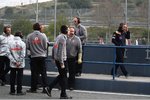 Foto zur News: Ein Red-Bull-Mechaniker spioniert bei McLaren