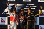 Gallerie: Lewis Hamilton (McLaren), Sebastian Vettel (Red Bull) und Witali Petrow (Renault) auf dem Siegerpodest