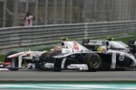 Foto zur News: Sergio Perez (Sauber) und Pastor Maldonado (Williams)