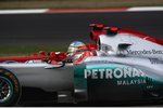 Foto zur News: Michael Schumacher (Mercedes) und Fernando Alonso (Ferrari)