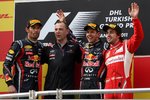 Foto zur News: Mark Webber (Red Bull), Sebastian Vettel (Red Bull) und Fernando Alonso (Ferrari)
