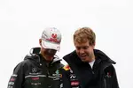 Foto zur News: Michael Schumacher (Mercedes) und Sebastian Vettel (Red Bull)