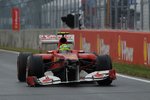 Foto zur News: Felipe Massa (Ferrari) mit kaputter Nase