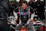 Foto zur News: Tony Stewart (SHR) steigt in den McLaren