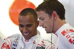 Foto zur News: Lewis Hamilton und Jenson Button (McLaren)