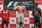 Foto zur News: Fernando Alonso (Ferrari) Lewis Hamilton (McLaren) Mark Webber (Red Bull)