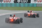 Foto zur News: Felipe Massa vore Fernando Alonso (Ferrari)