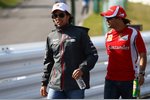 Foto zur News: Sergio Perez (Sauber) und Felipe Massa (Ferrari)