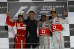 Foto zur News: Fernando Alonso (Ferrari), Lewis Hamilton (McLaren) und Jenson Button (McLaren)