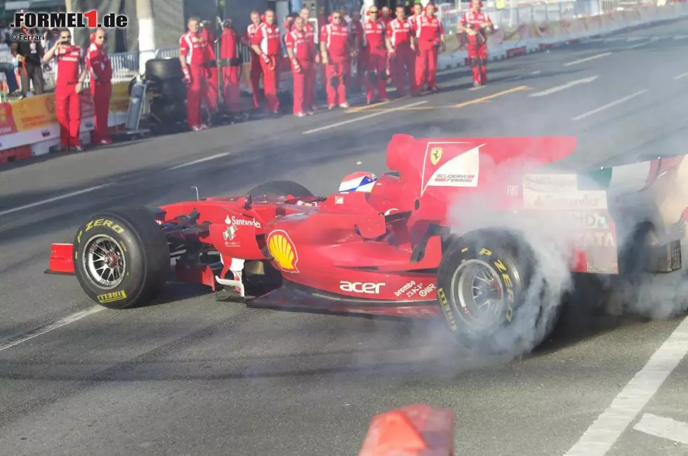 Foto zur News: Marc Gene (Ferrari) in Doha/Katar